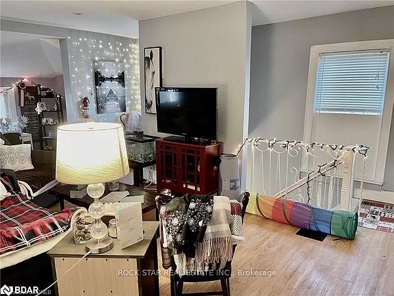 5th image of 36 Lake St #2
