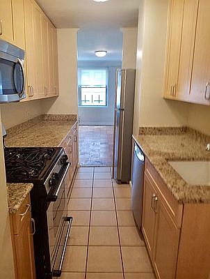 1st image of 210 W 89th St APT 12G
