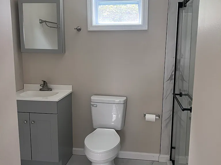 326 Blackburn Ave — Photo 14