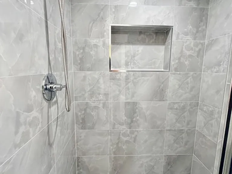 1595 E. Chevy Chase Drive — Photo 17