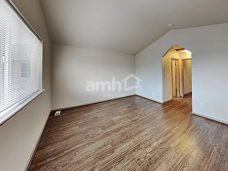 8905 134th St E — Photo 11