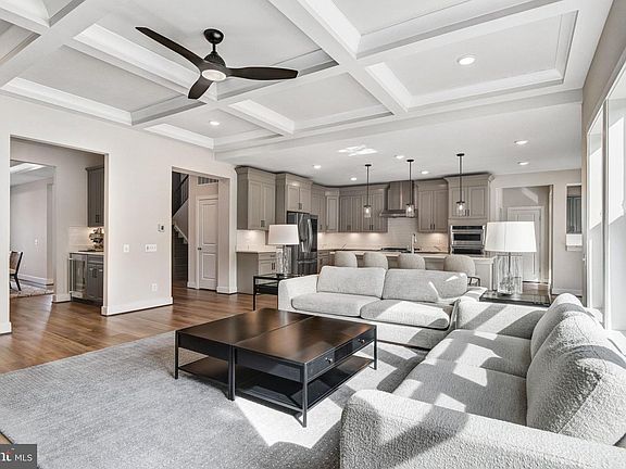 3rd image of 43199 Dogan Ridge Pl