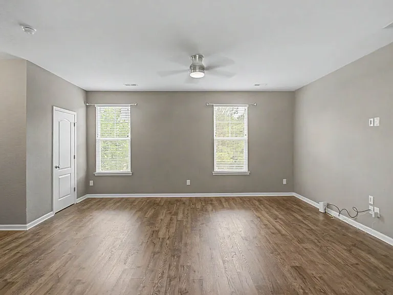 1004 Prosperity Ct — Photo 6