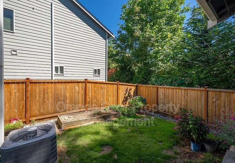 18311 SE 248th St — Photo 40