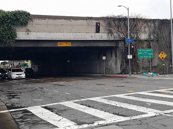 4th image of 420 W Gage Ave