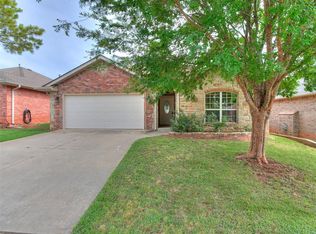 2928 Coach Ct, Norman, OK 73071