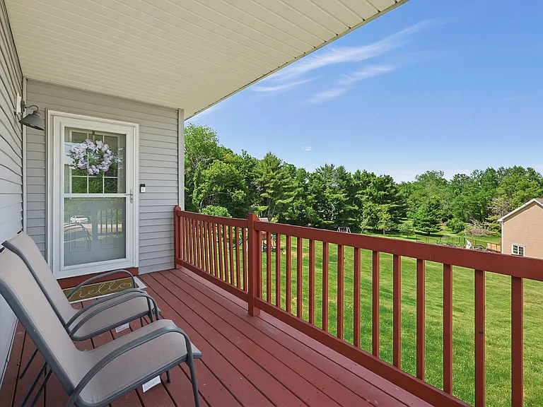 72 Frost Hill Ave — Photo 5