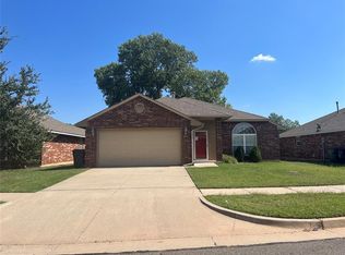 1100 Westridge Dr, Yukon, OK 73099
