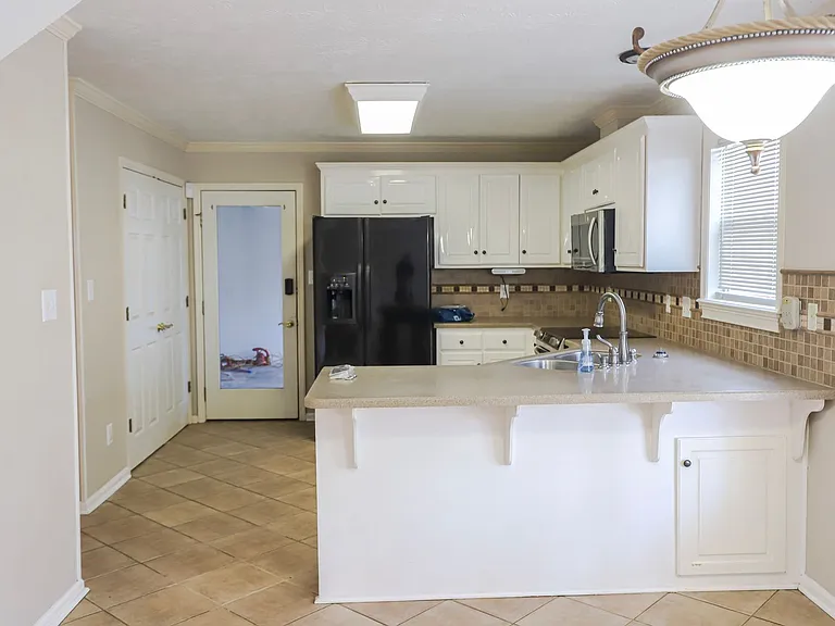 408 Bristol Rd — Photo 20