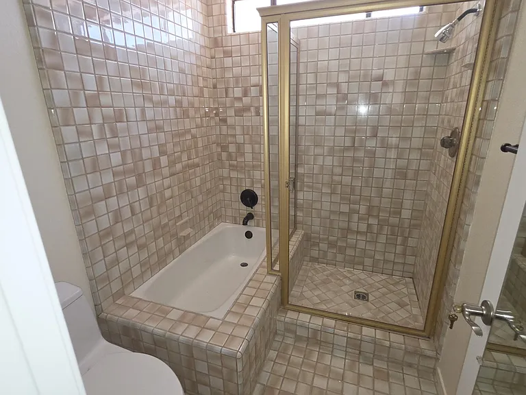 2794 Parkview Dr — Photo 28