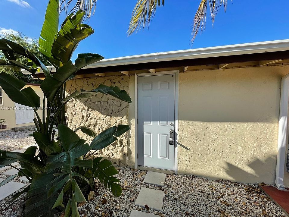 1st image of 633 NW 15th Ave #5