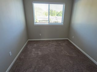1013 Robbins Ct, Lebanon, OR 97355