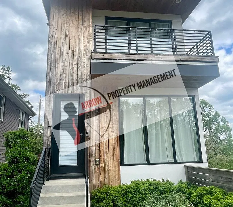 233 Riverside Dr