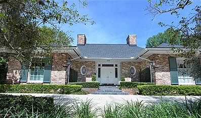 2nd image of 2221 Sedgwick Pl