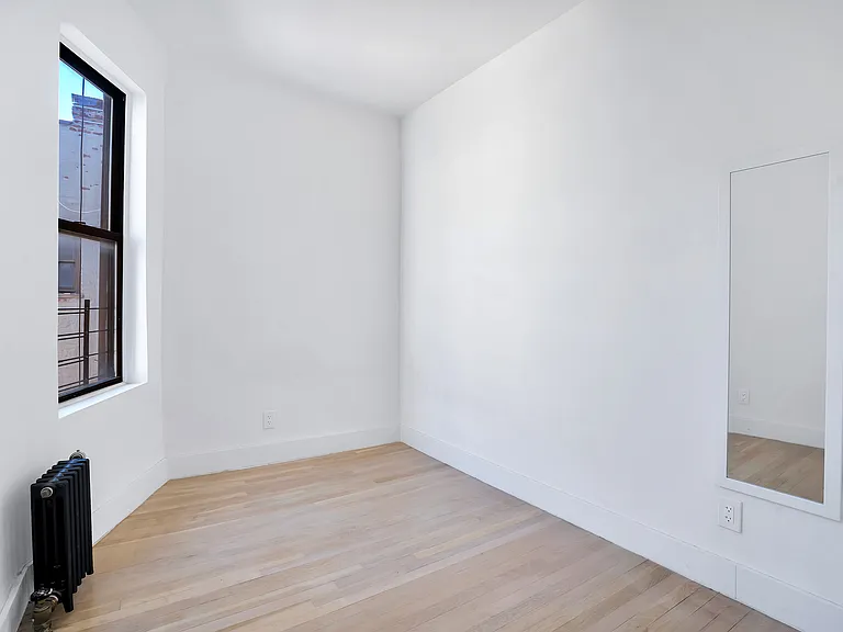 246 Bainbridge St #8 — Photo 5
