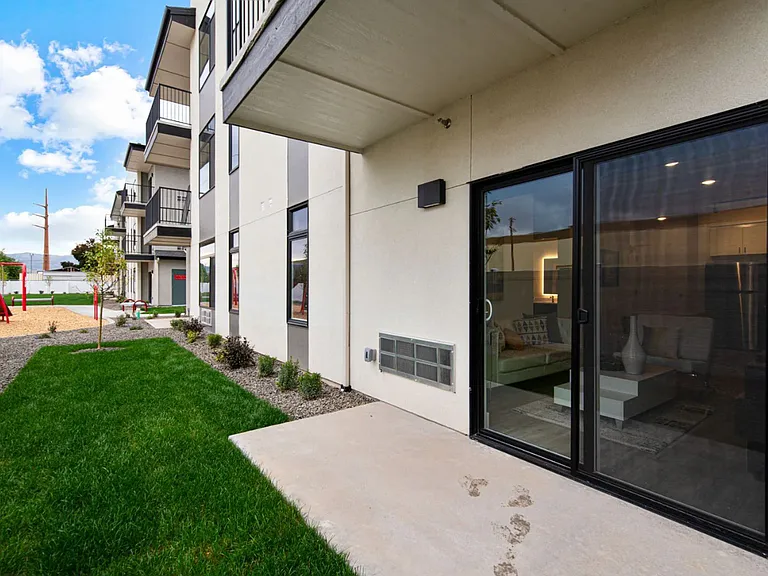 The Eliana Apartments — Photo 19