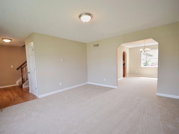 3rd image of 5693 Country Oaks Dr
