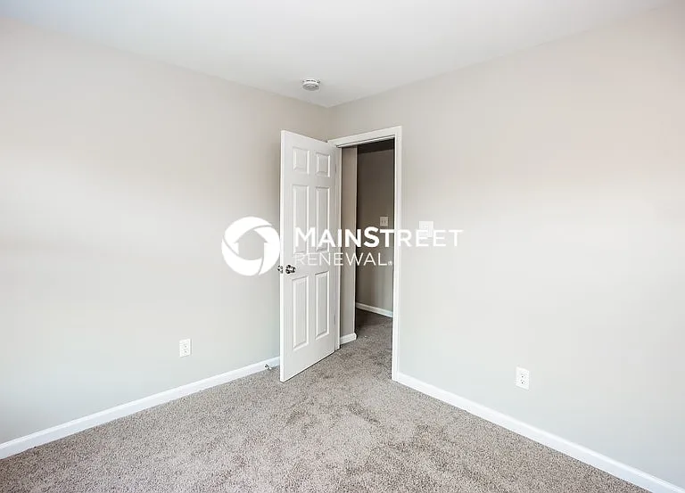 3115 Hawick Commons Dr — Photo 9