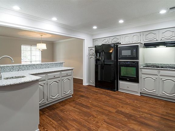 2nd image of 2922 Country Place Ct