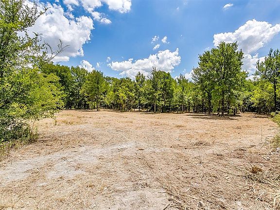 2nd image of 285 Roaring Springs Rd #1