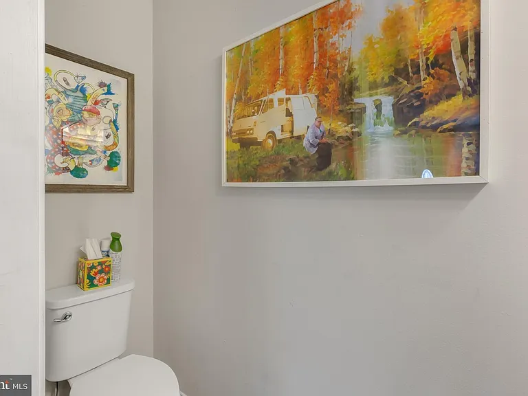 2652 Livingston St — Photo 5