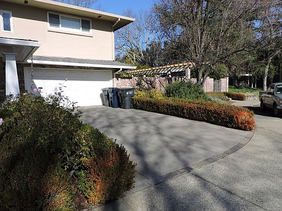 3rd image of 5607 Seward Ct