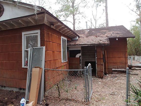 5th image of 900 Plainfield Ave
