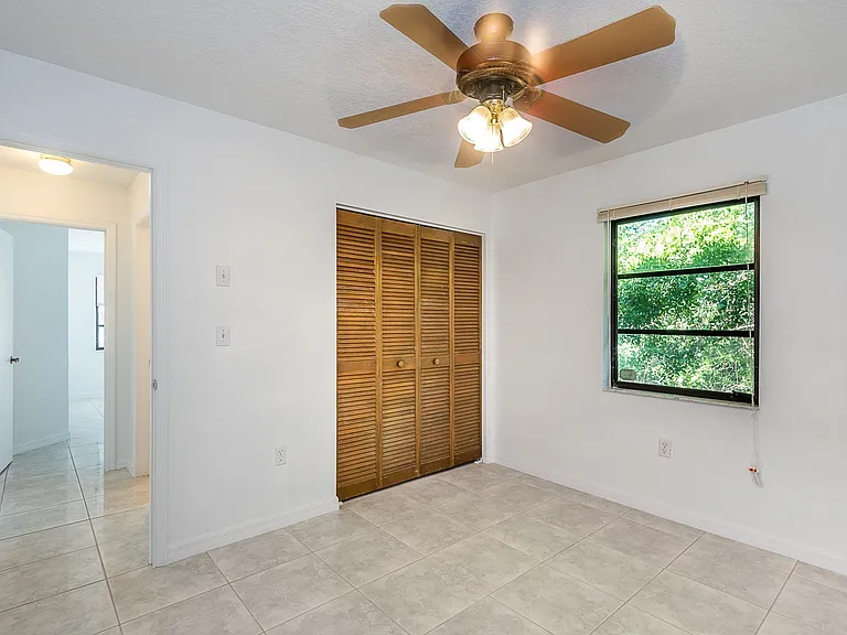 838 Jarvis St — Photo 28