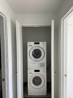 5th image of 208 Delancey St #5B