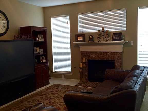 3rd image of 15848 Coyote Hill Dr