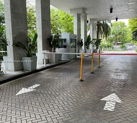 5th image of 1871 S River Dr #807