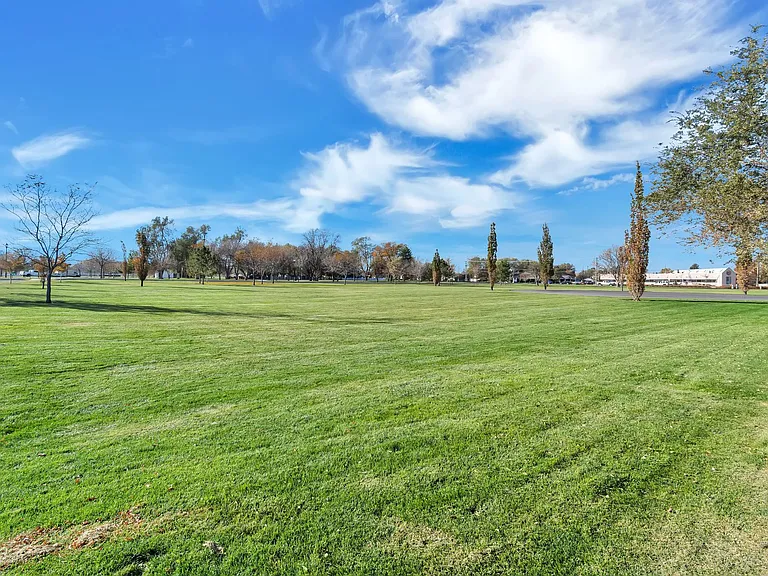 Westview Apartments — Photo 7