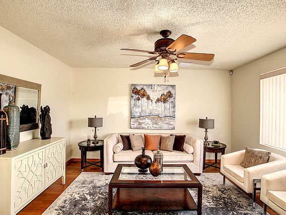 3rd image of 2451 W Paradise Ln