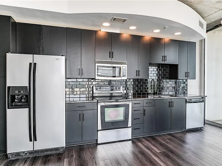 360 Nueces St #1302 — Photo 5