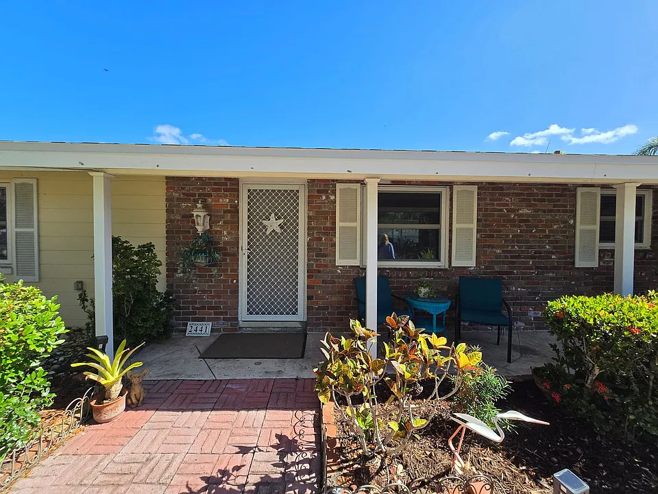 2441 Gulf Gate Dr