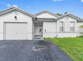 3325 NW 79th Way, Hollywood, FL 33024