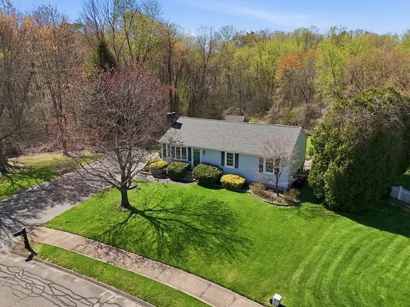 23 Katherine Dr, Agawam, MA 01001