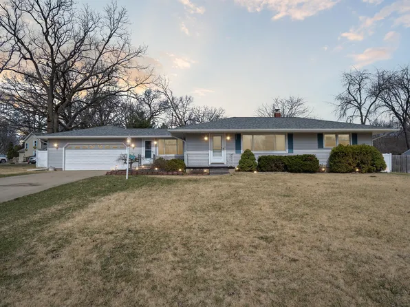 1524 Kensington Dr, Jackson, MI 49203