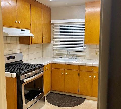 5th image of 16040 Mateo St APT B