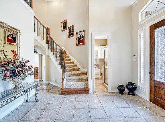 4th image of 2346 Clearspring Dr N