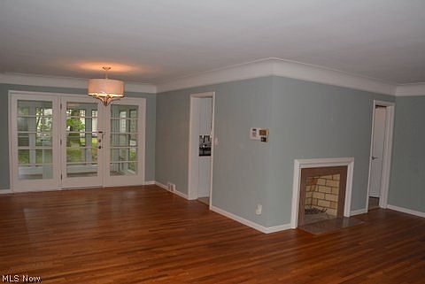 5th image of 23506 Beachwood Blvd S