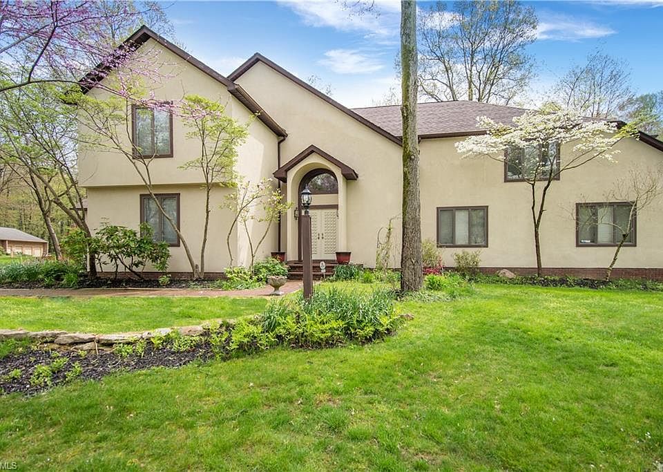 1st image of 2725 Arabian Dr