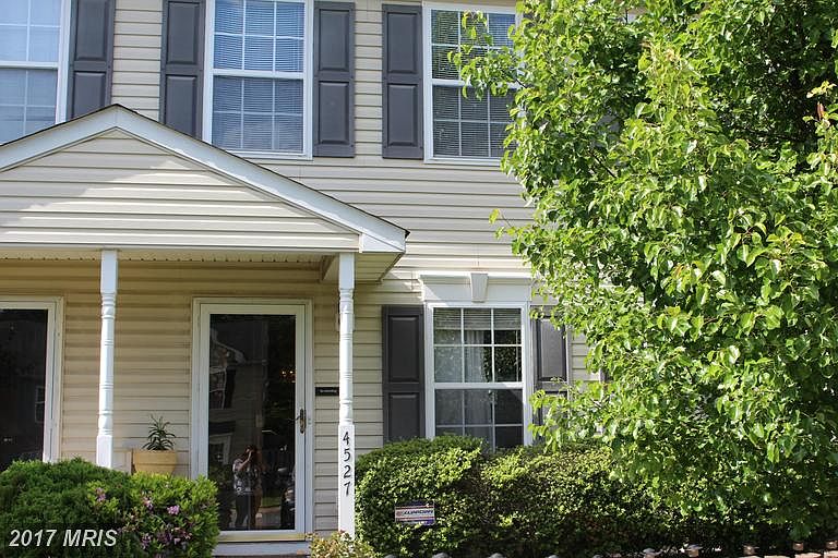 1st image of 4527 Leighann Ln