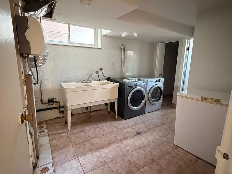 6 Brantley Cres — Photo 17