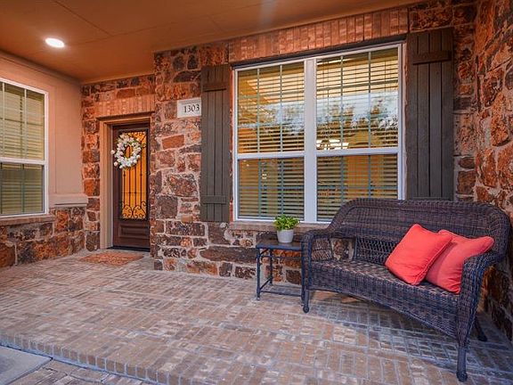 4th image of 1303 Wooded Hollow Ct