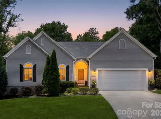 21012 Entrada Dr, Cornelius, NC 28031