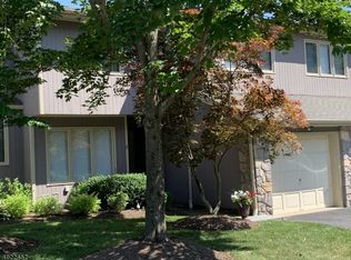 3 Riggs Ct, Basking Ridge, NJ 07920