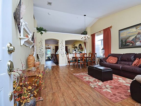 3rd image of 7647 Hemlock Ave