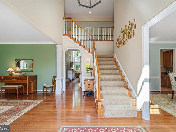 4th image of 7629 Movern Ln