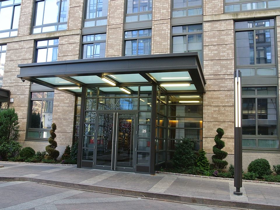 1st image of 25 City Pl #9A